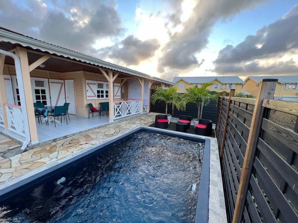 Marlin Noir — Piscine privée